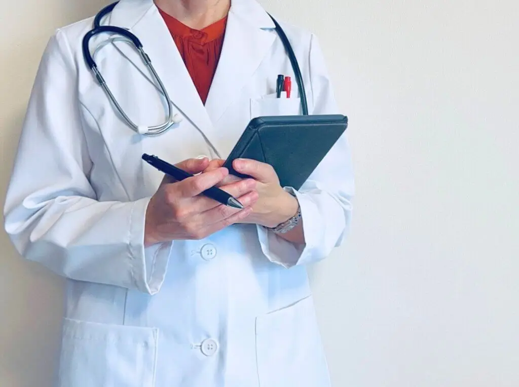 医師　浮気　不倫